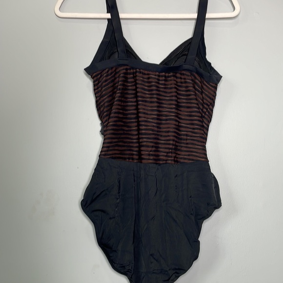 Silhouette Solution One Piece Bathing Suit - Picture 4 of 6
